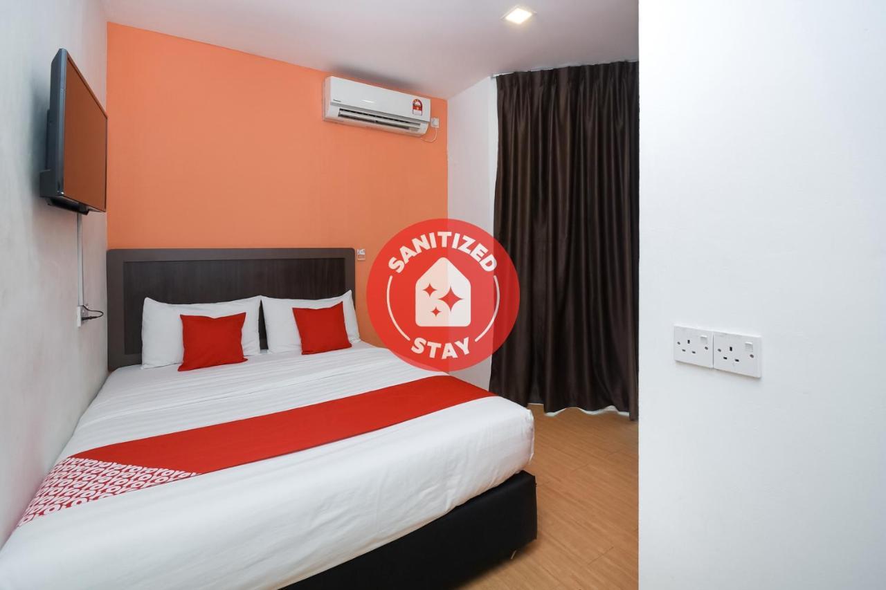 Oyo 1111 Harmony Stay Miri Esterno foto