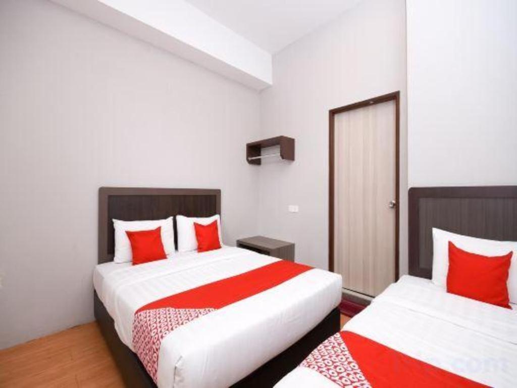 Oyo 1111 Harmony Stay Miri Esterno foto