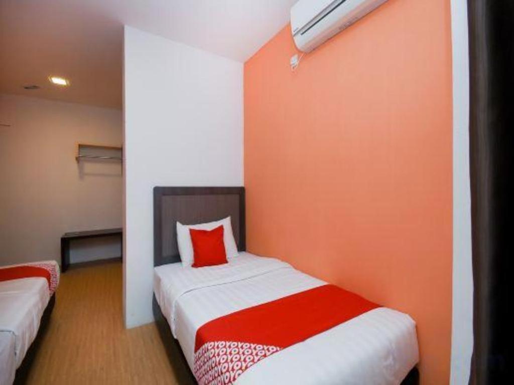Oyo 1111 Harmony Stay Miri Esterno foto