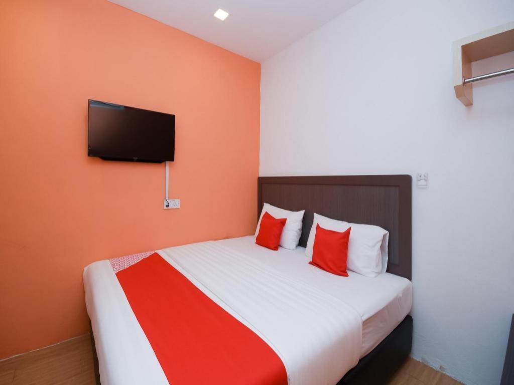 Oyo 1111 Harmony Stay Miri Esterno foto