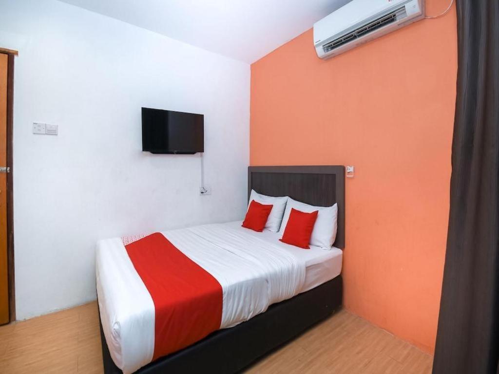 Oyo 1111 Harmony Stay Miri Esterno foto