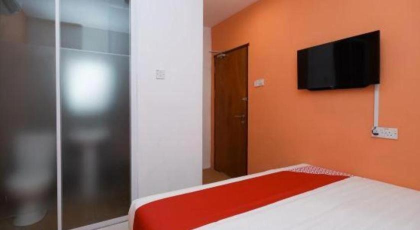 Oyo 1111 Harmony Stay Miri Esterno foto