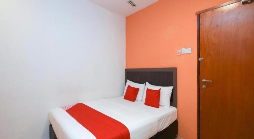 Oyo 1111 Harmony Stay Miri Esterno foto