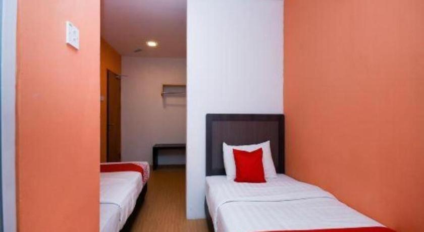 Oyo 1111 Harmony Stay Miri Esterno foto