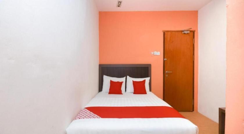 Oyo 1111 Harmony Stay Miri Esterno foto