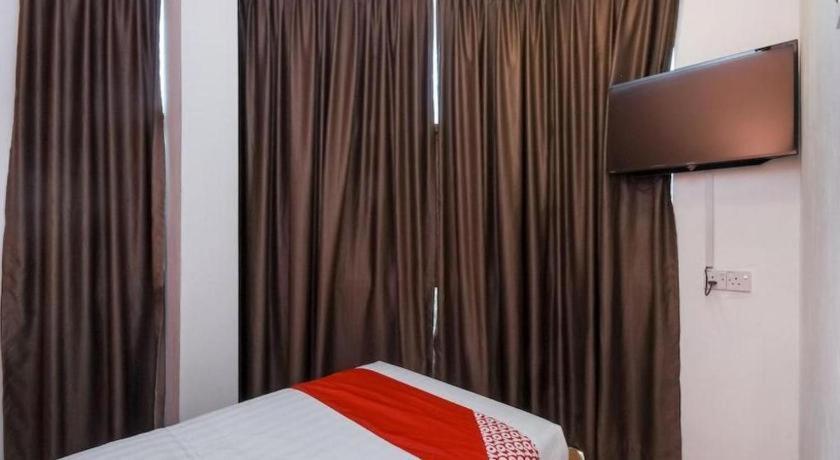 Oyo 1111 Harmony Stay Miri Esterno foto