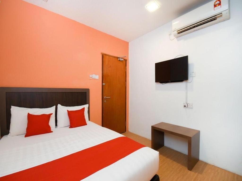 Oyo 1111 Harmony Stay Miri Esterno foto